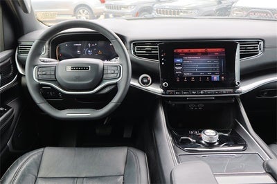 2023 Jeep Wagoneer Base