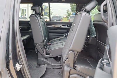 2023 Jeep Wagoneer Base