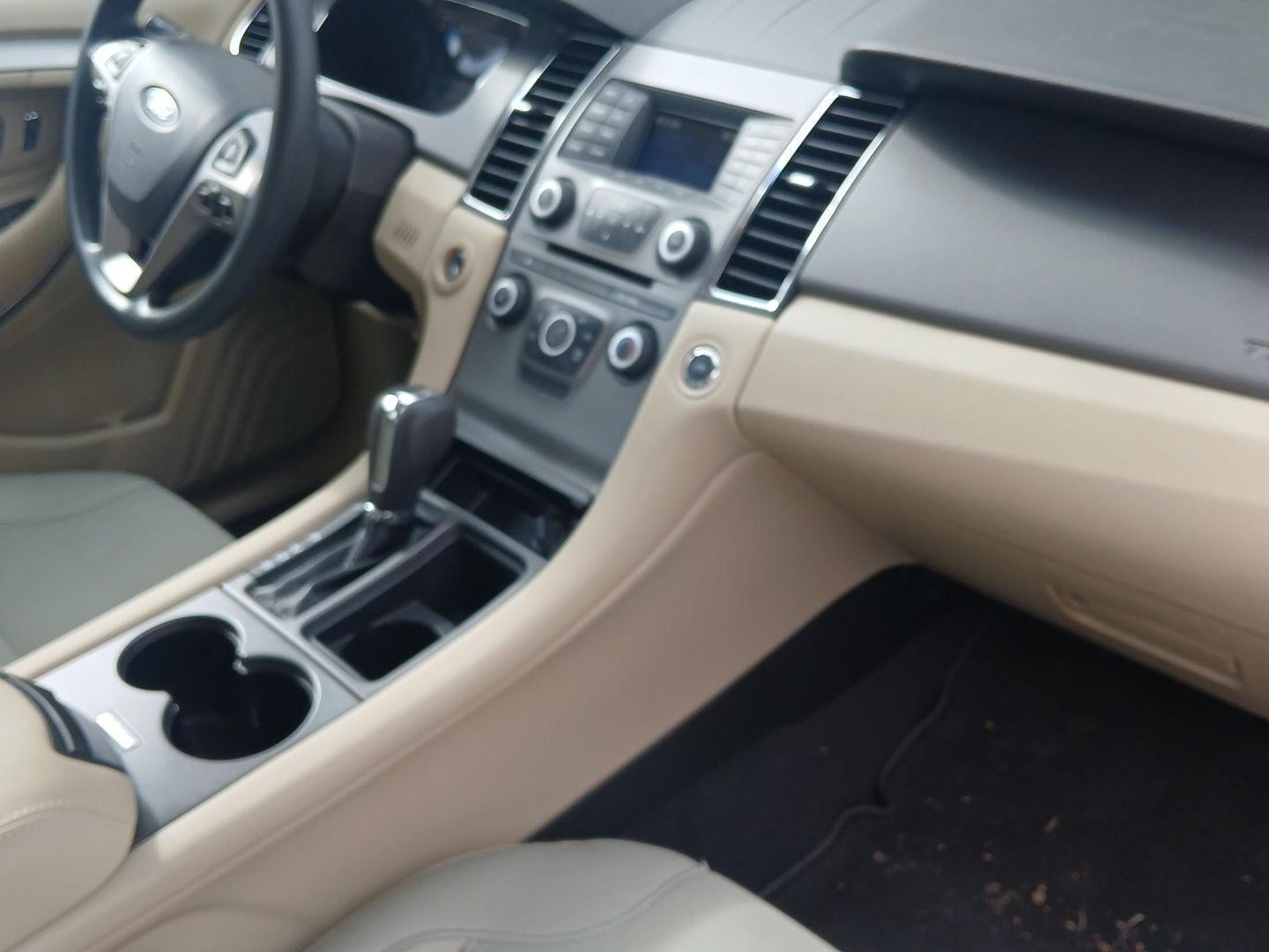 2019 Ford Taurus SE