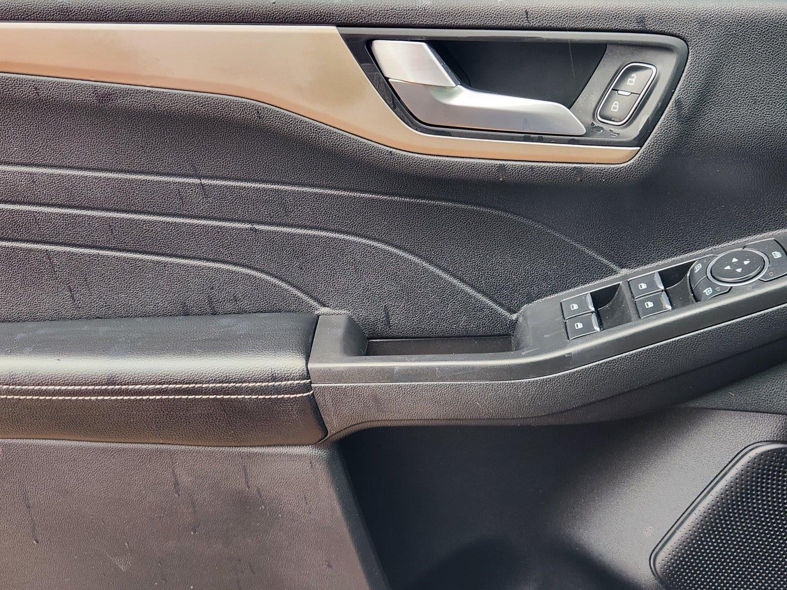 2021 Ford Escape SE