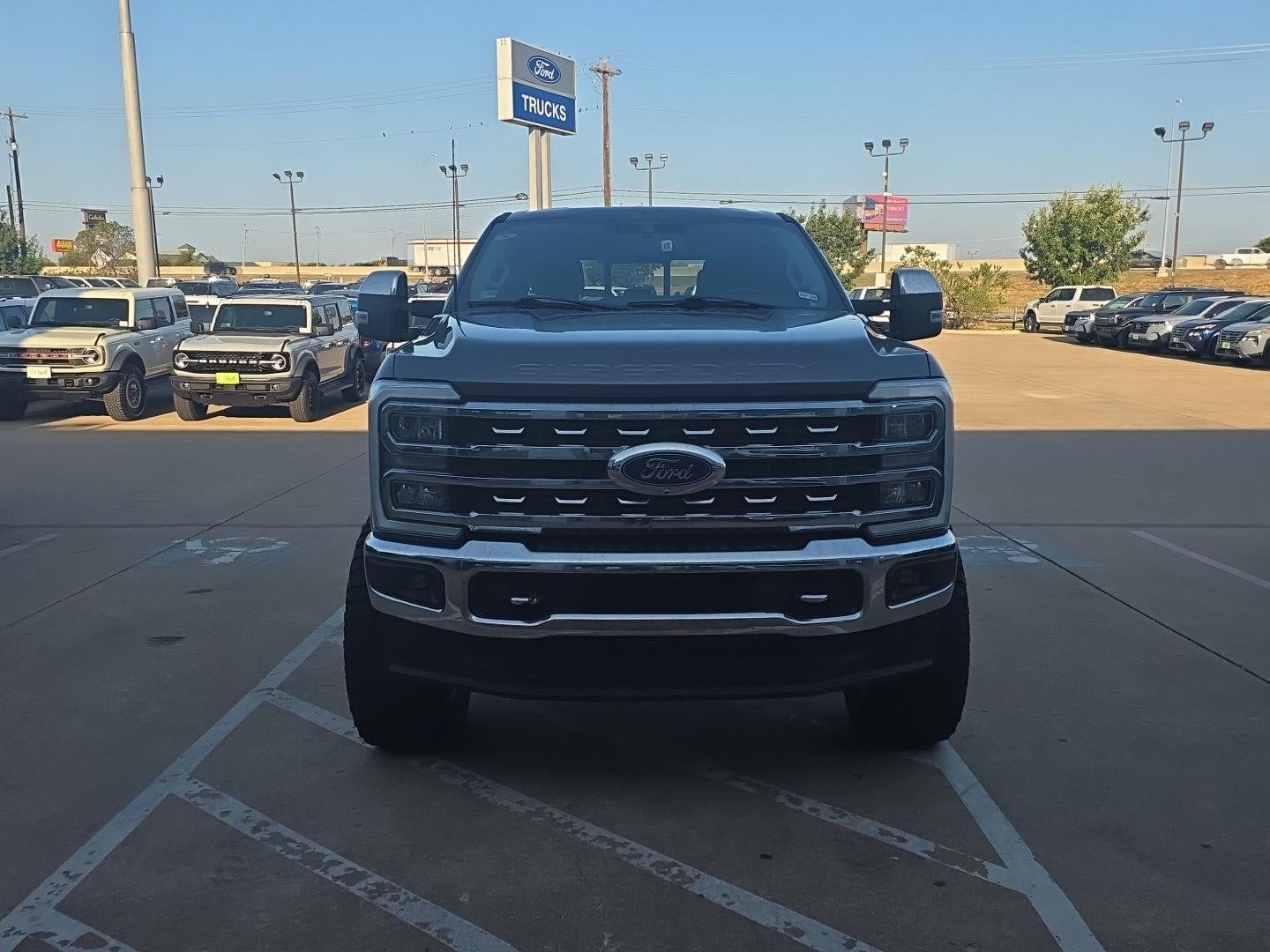 2023 Ford Super Duty F-250 Lariat