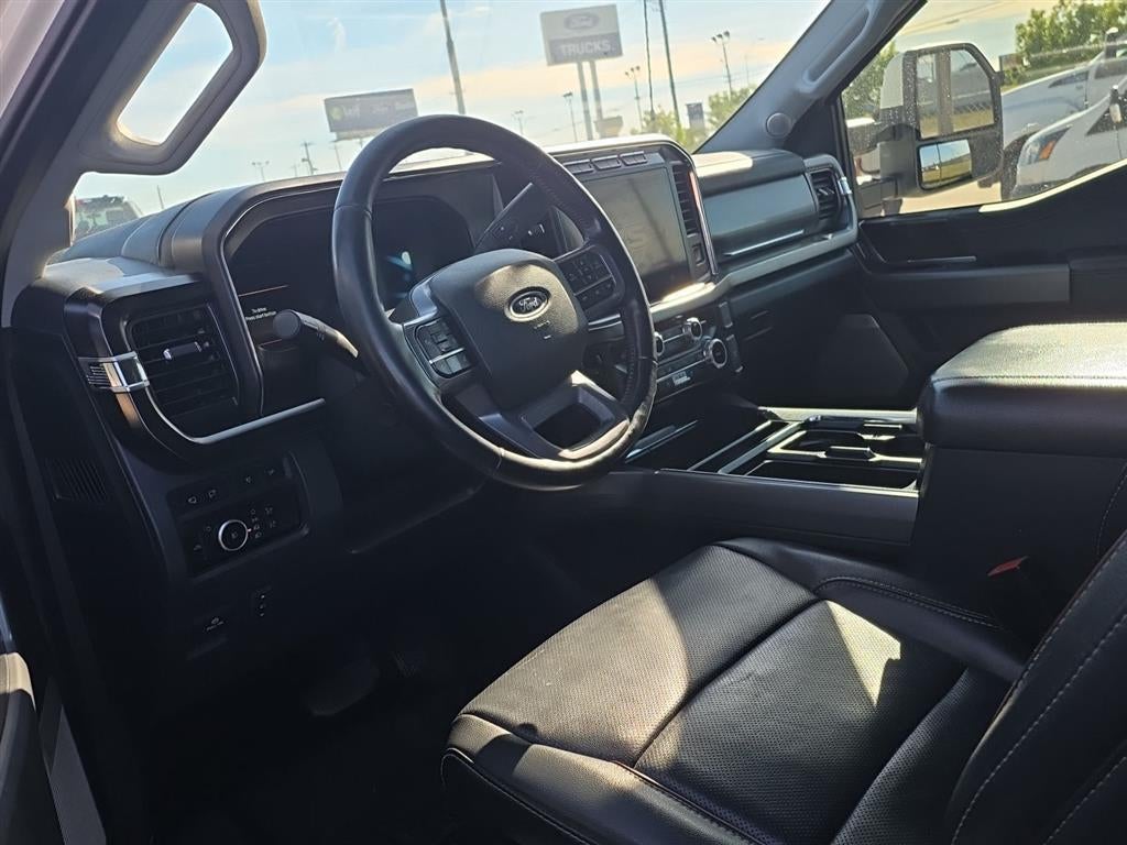 2023 Ford Super Duty F-350 LARIAT