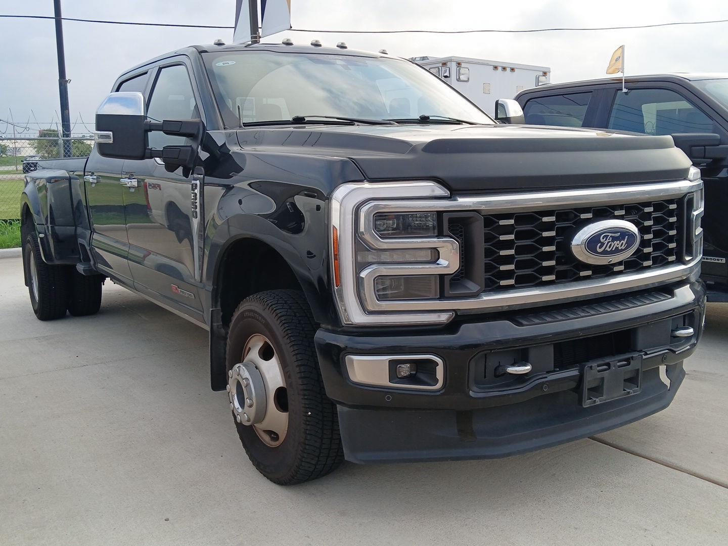 2024 Ford Super Duty F-350 Platinum
