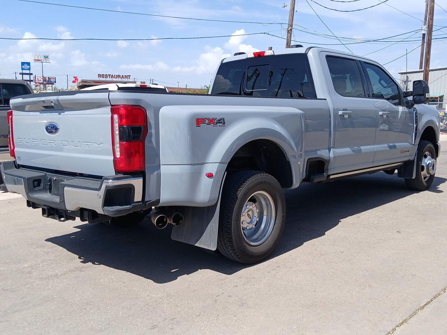 2025 Ford Super Duty F-350 Lariat