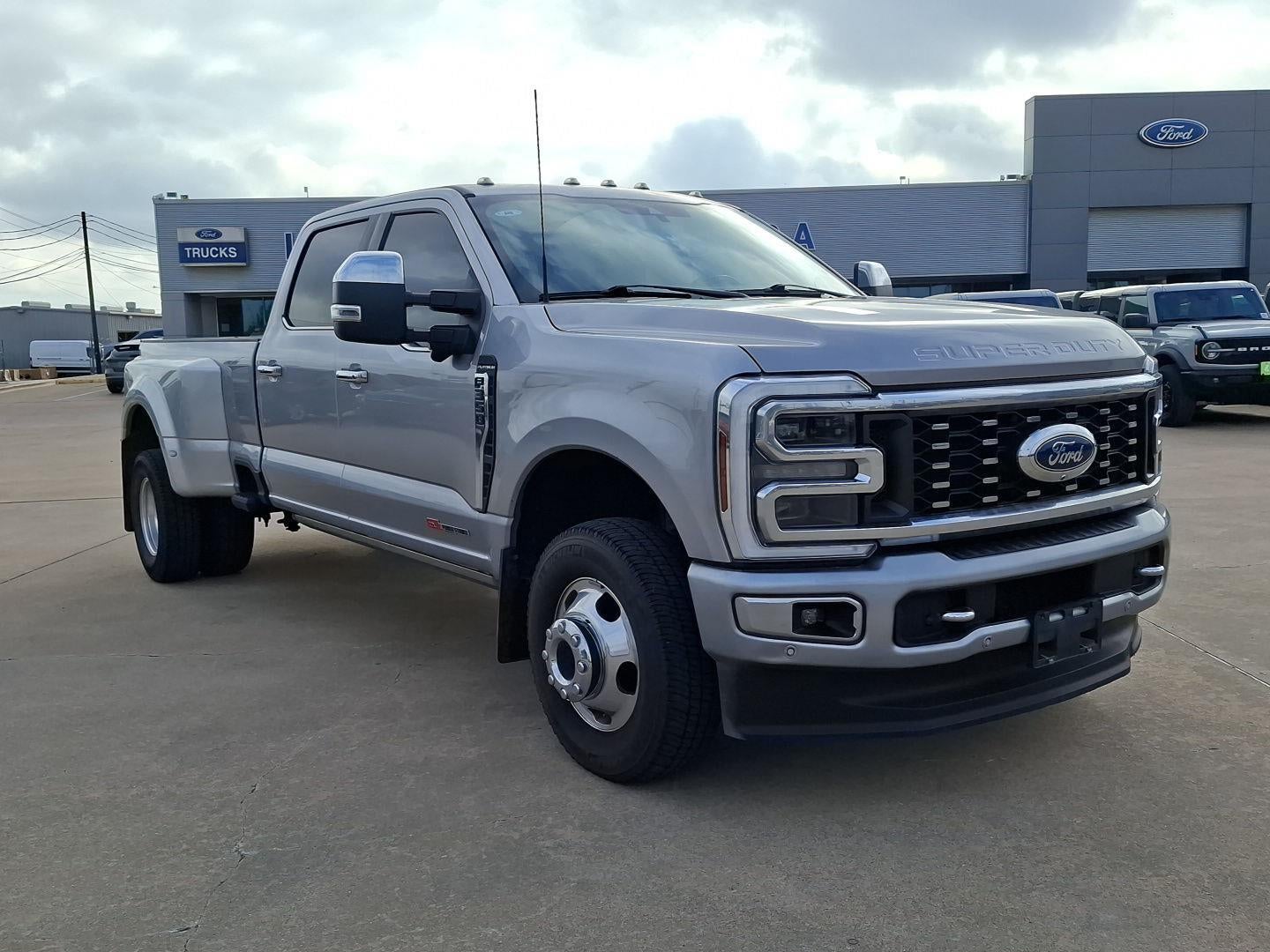 2024 Ford Super Duty F-350 Platinum