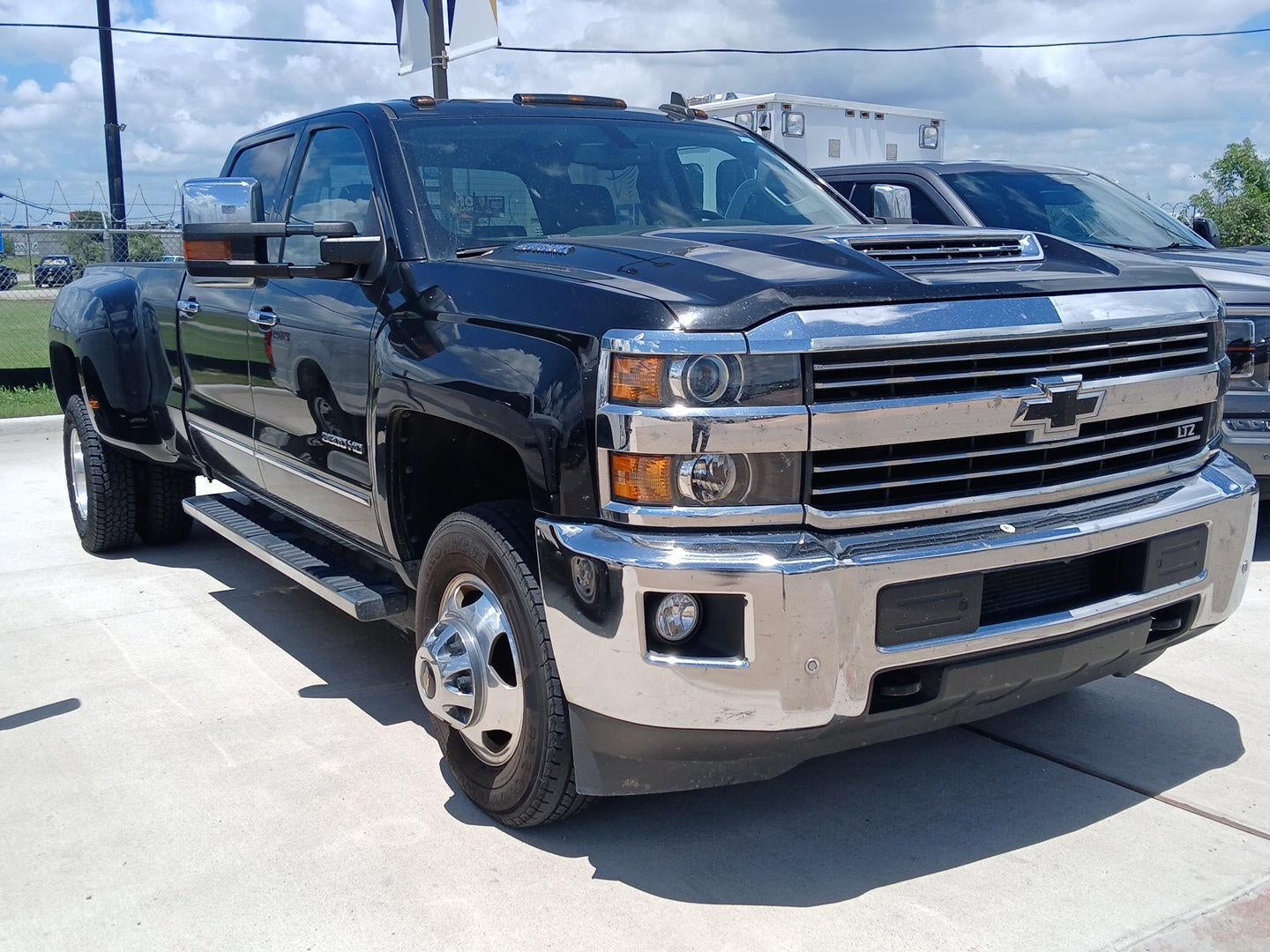 2017 Chevrolet Silverado 3500HD LTZ