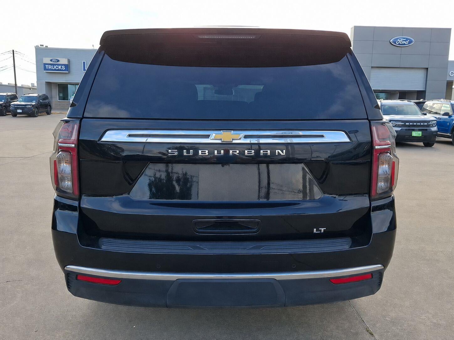 2024 Chevrolet Suburban LT