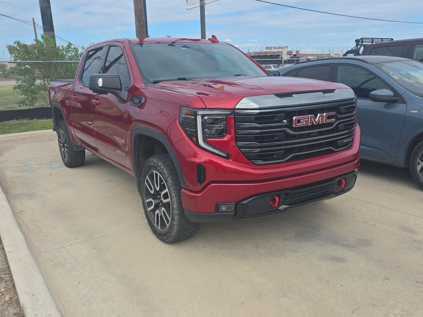 2024 GMC Sierra 1500 AT4