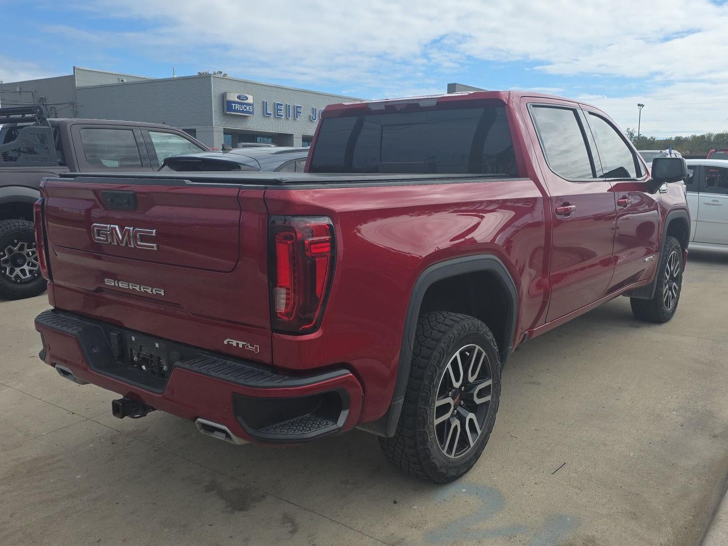 2024 GMC Sierra 1500 AT4