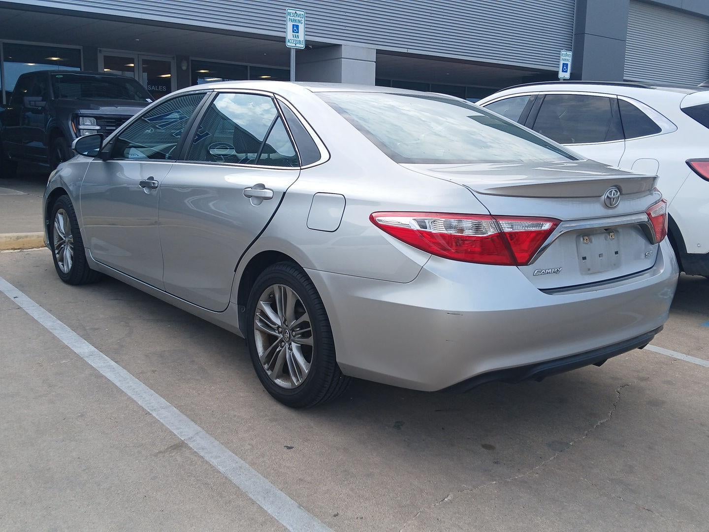 2016 Toyota Camry SE