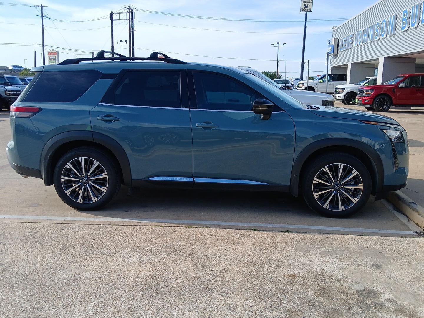 2026 Nissan Pathfinder Platinum