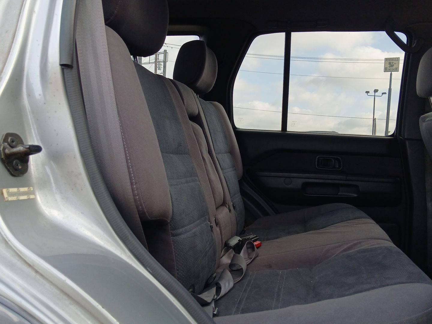1999 Nissan PATHFINDER Base