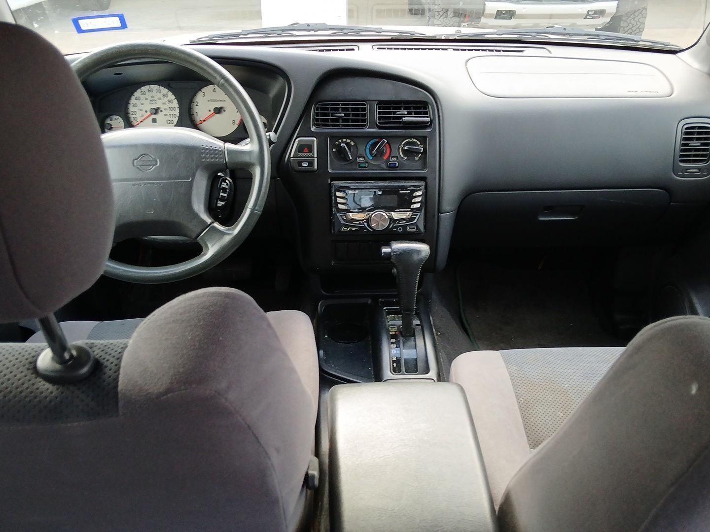1999 Nissan PATHFINDER Base
