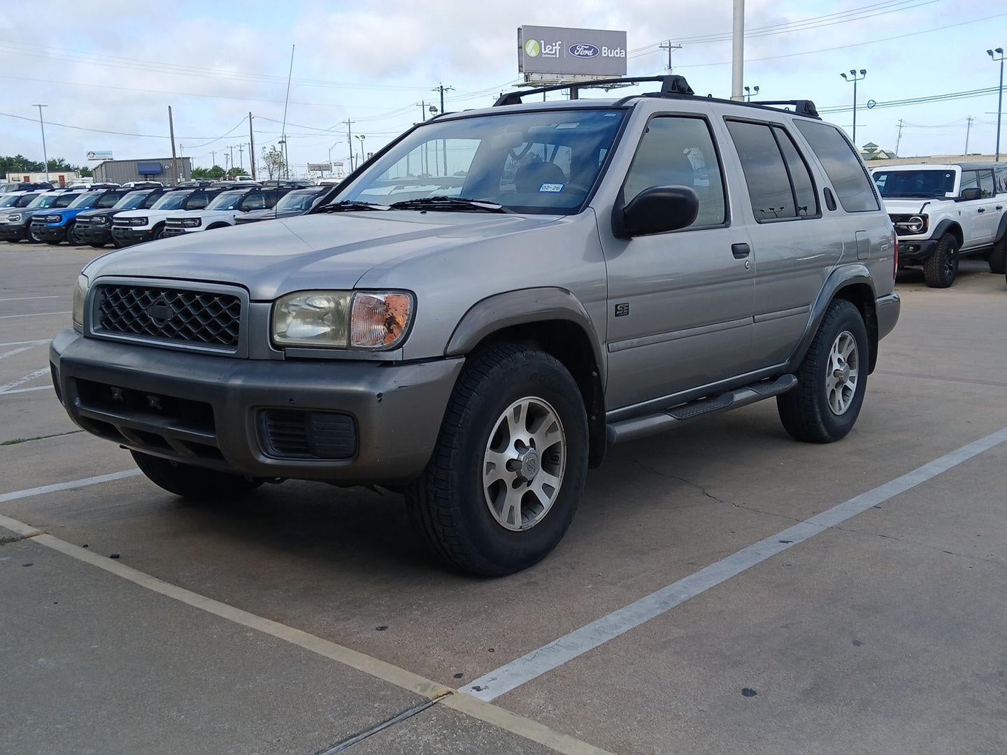 1999 Nissan PATHFINDER Base