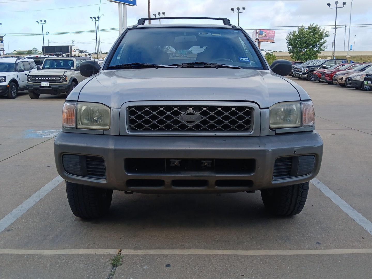 1999 Nissan PATHFINDER Base