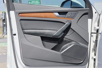 2022 Audi Q5 45 S line Premium quattro