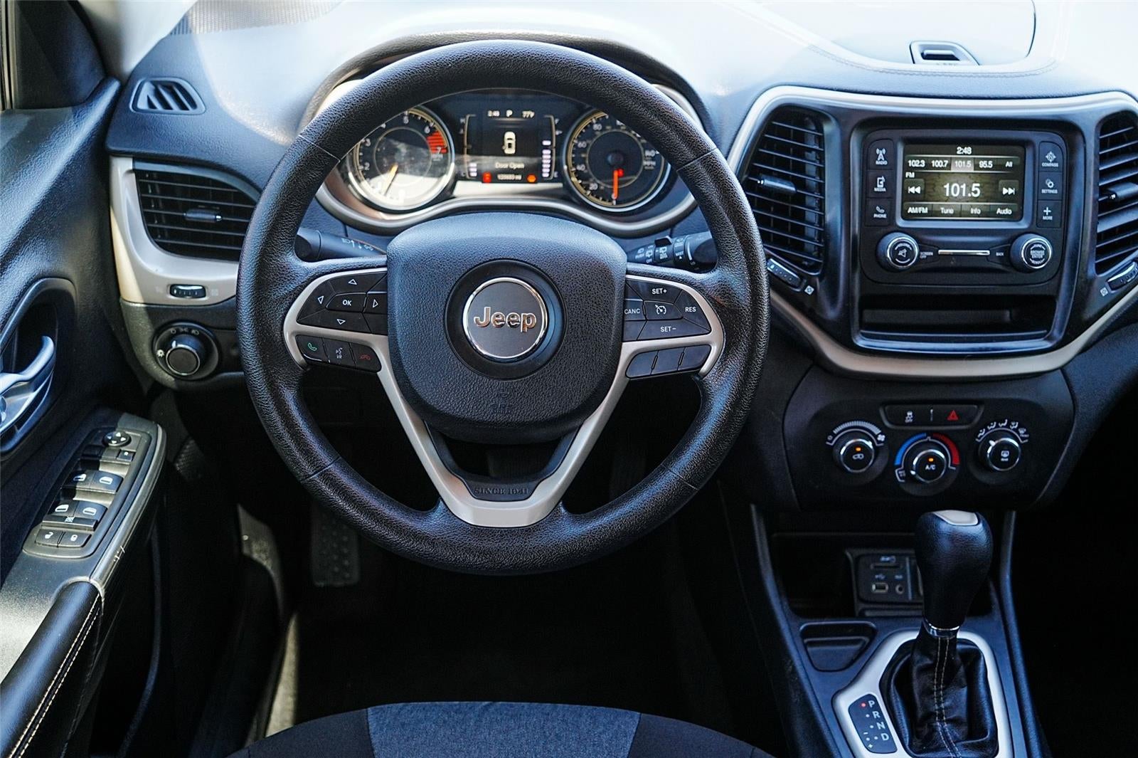 2016 Jeep Cherokee Sport