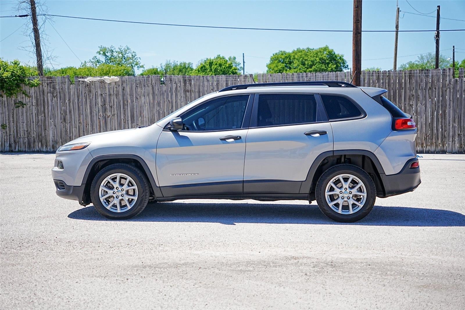2016 Jeep Cherokee Sport