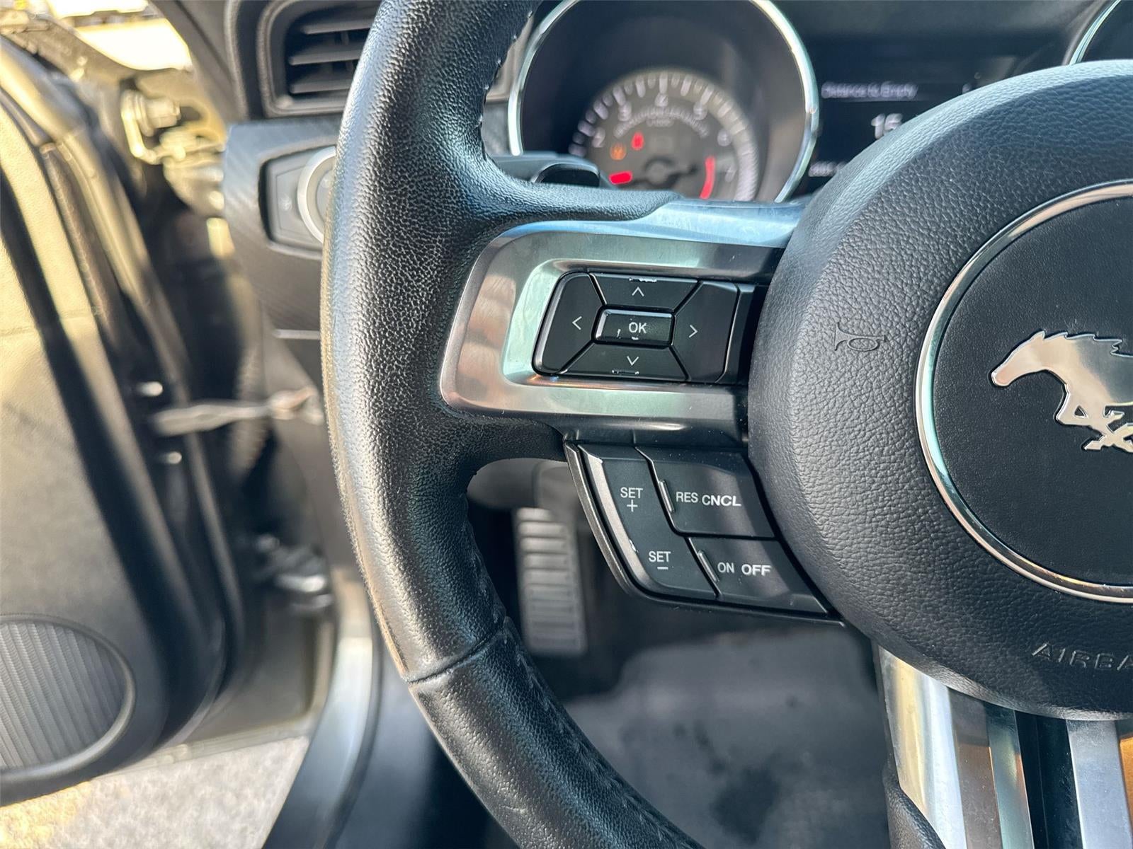 2017 Ford Mustang V6