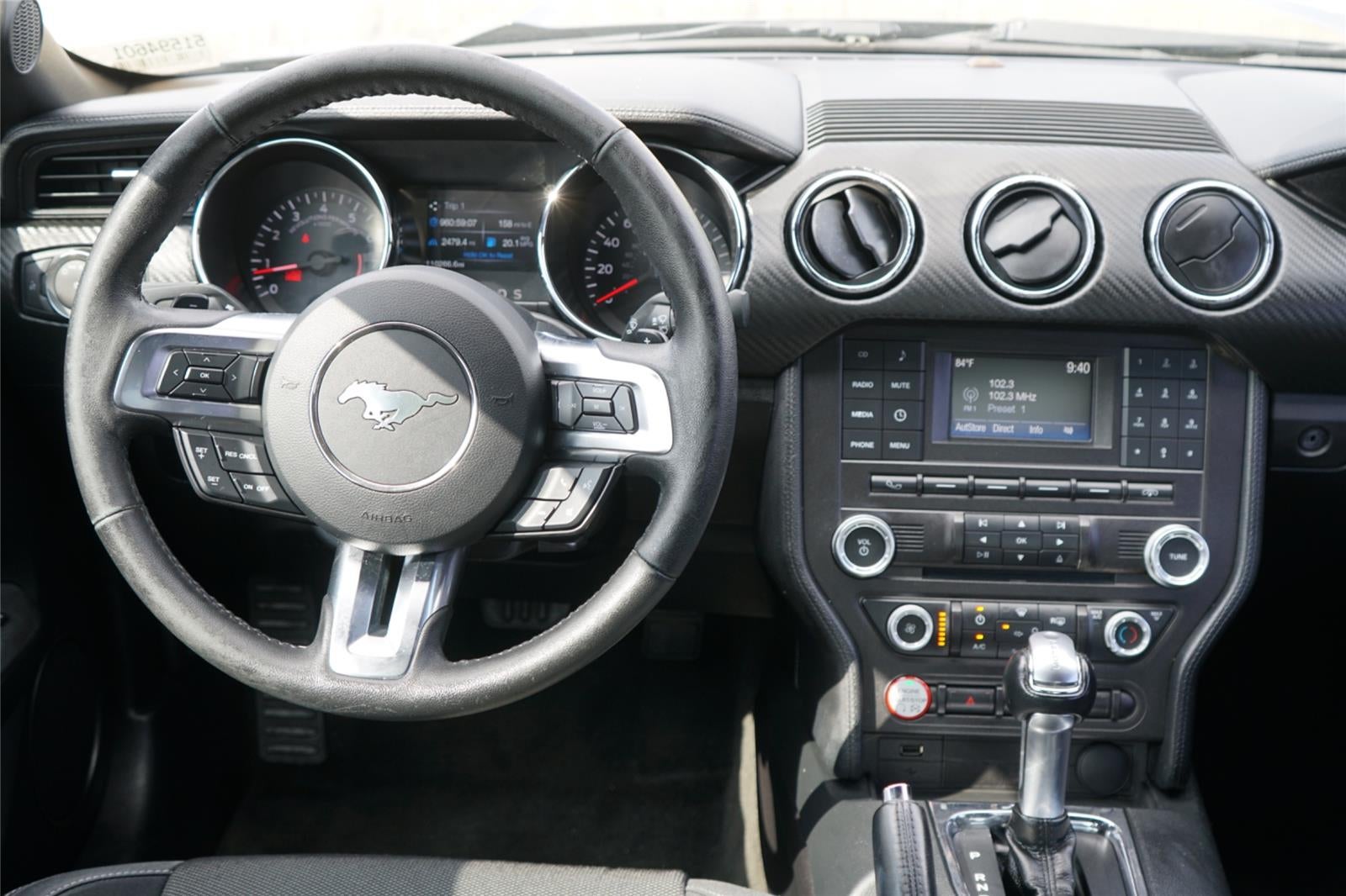 2017 Ford MUSTANG V6