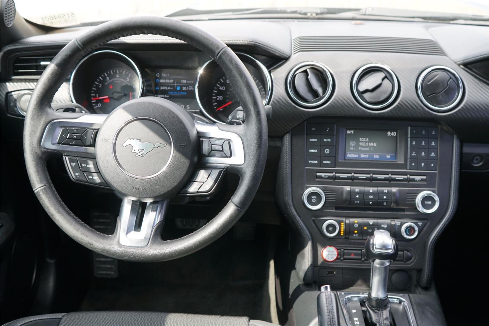 2017 Ford MUSTANG V6