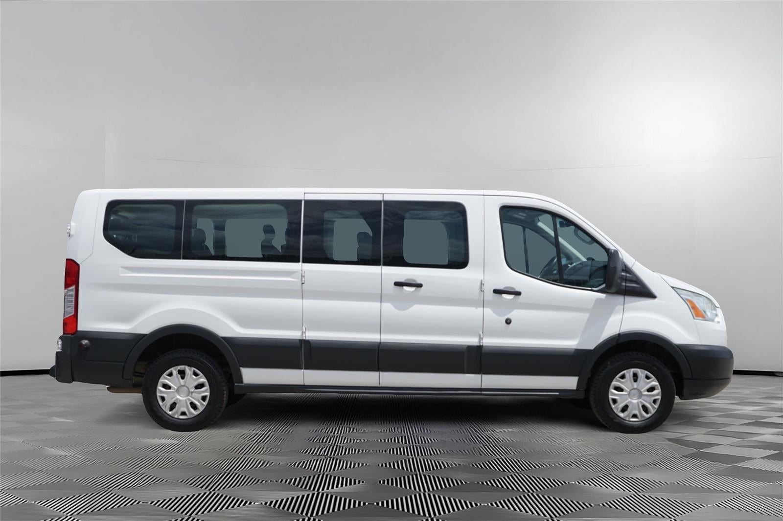 2017 Ford Transit Wagon XLT