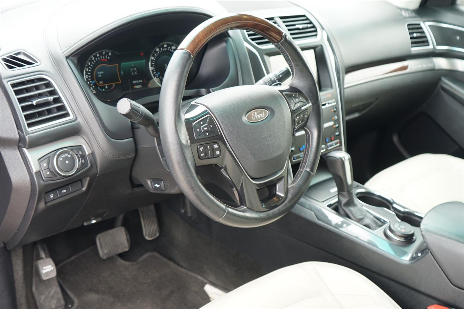 2016 Ford Explorer Platinum