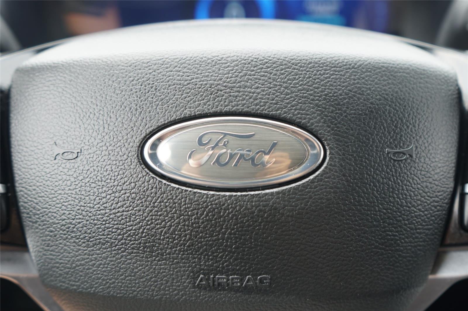 2022 Ford Explorer Hybrid Platinum