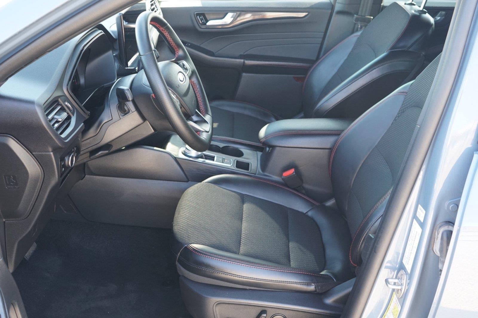 2025 Ford Escape Hybrid ST-Line