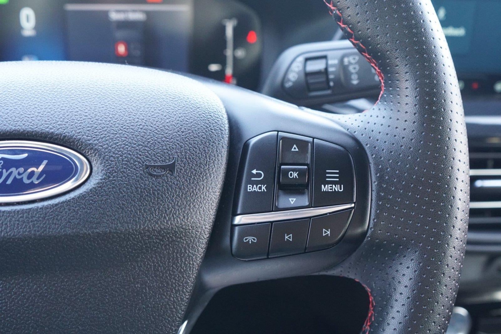 2025 Ford Escape Hybrid ST-Line