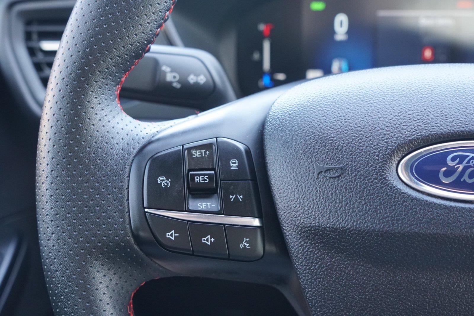 2025 Ford Escape Hybrid ST-Line