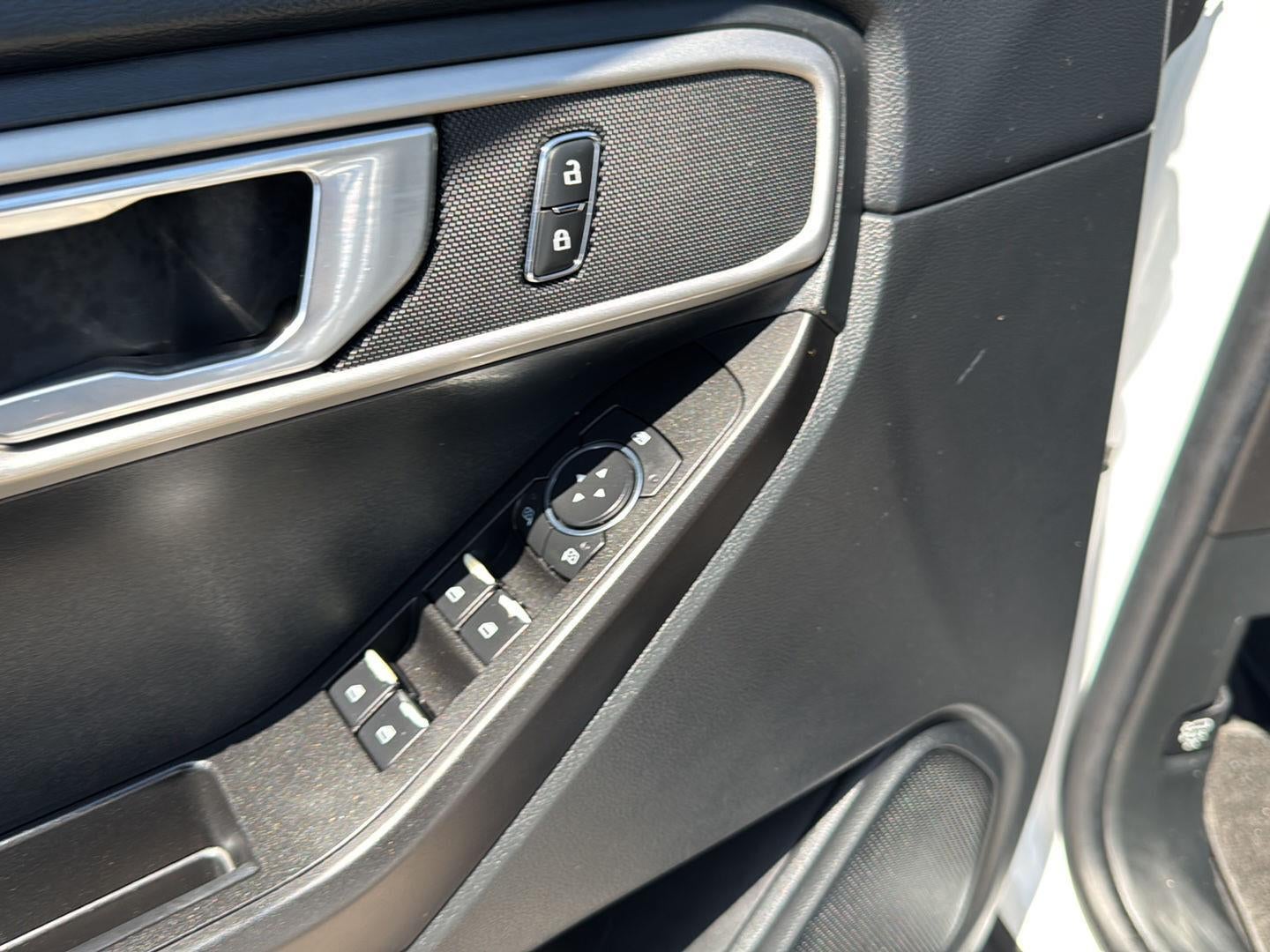 2022 Ford Explorer Base