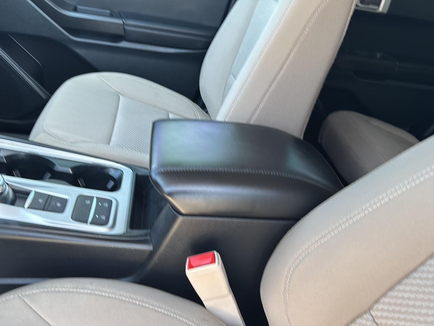 2022 Ford Explorer Base