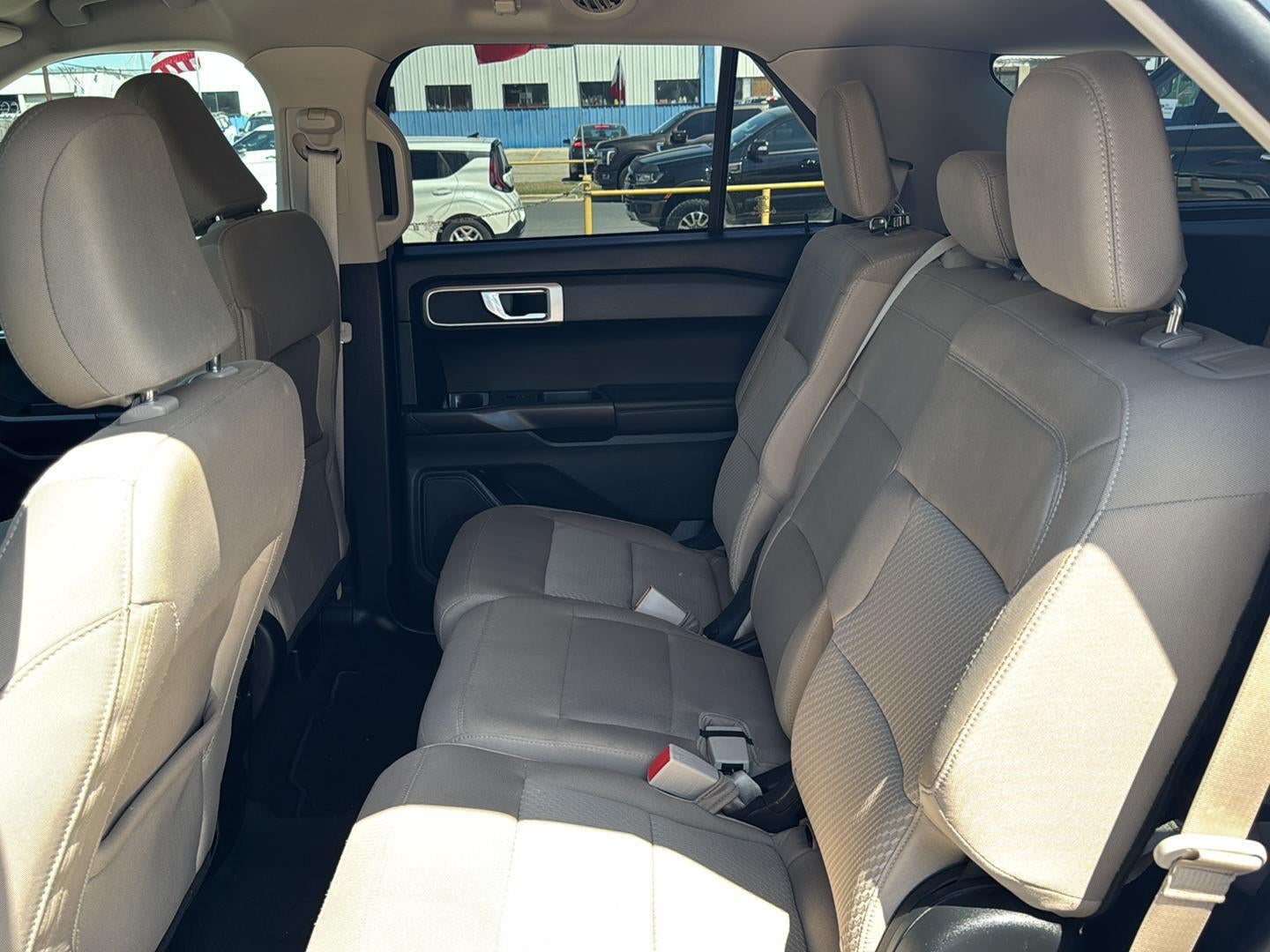 2022 Ford Explorer Base