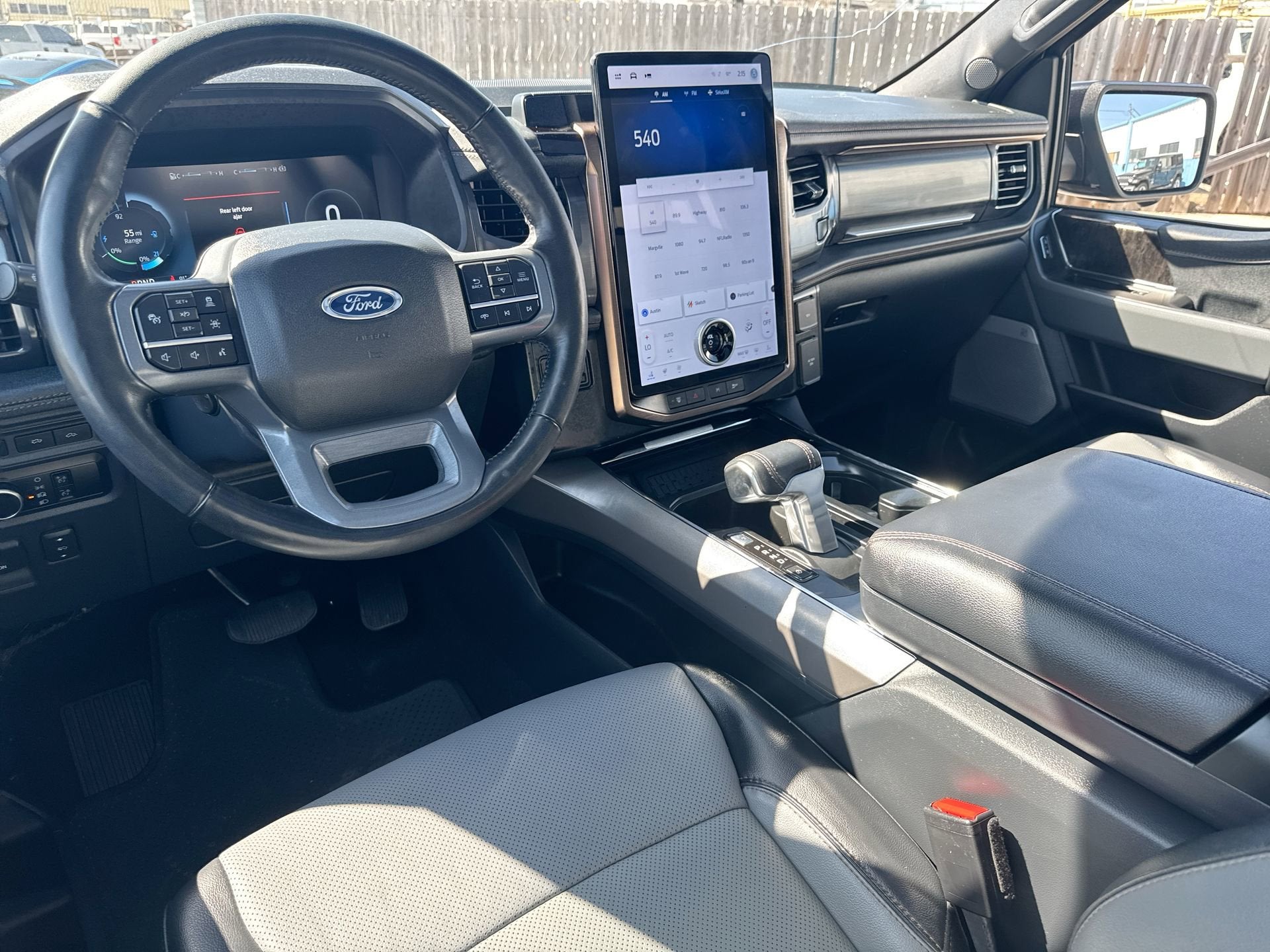 2023 Ford F-150 Lightning Lariat