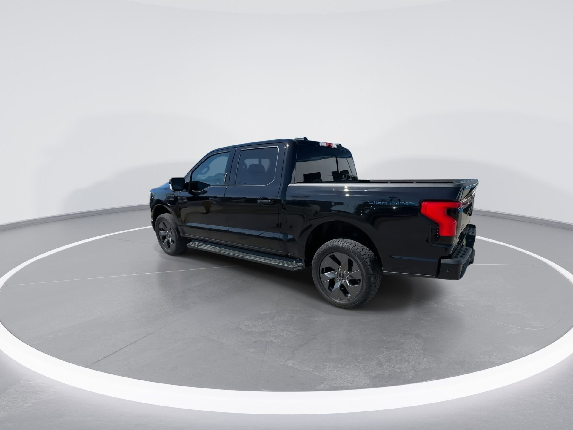2023 Ford F-150 Lightning Lariat