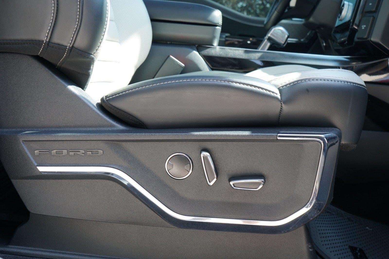 2023 Ford F-150 Lightning Platinum