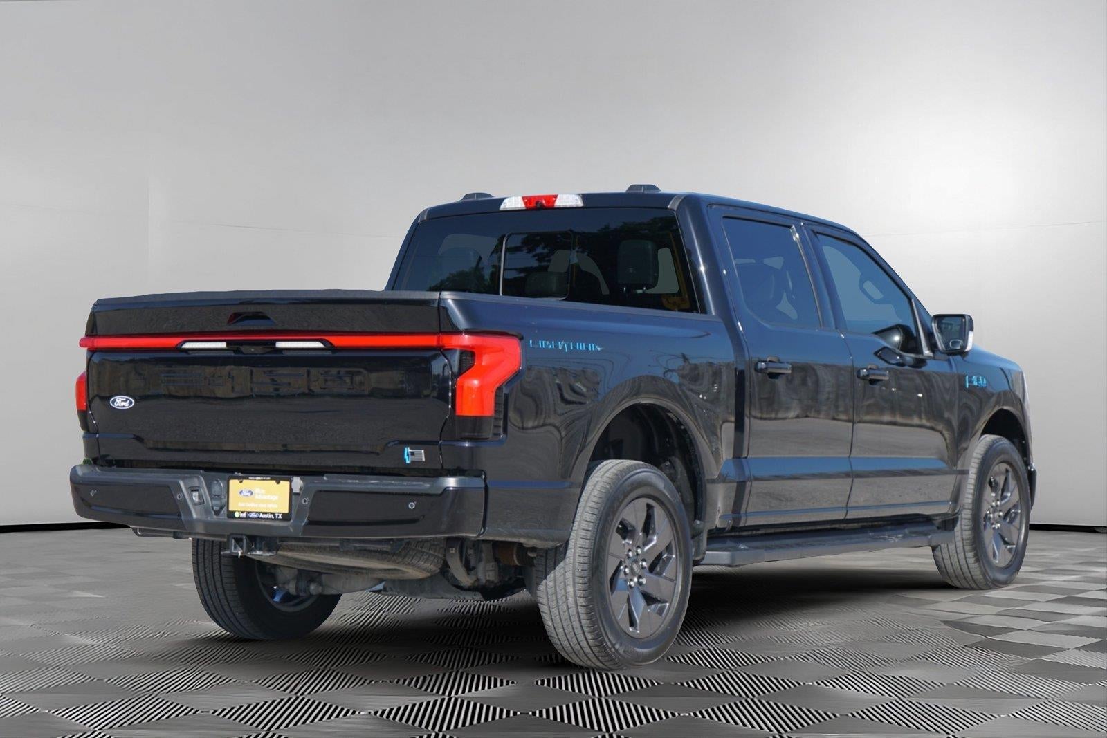 2024 Ford F-150 Lightning Lariat
