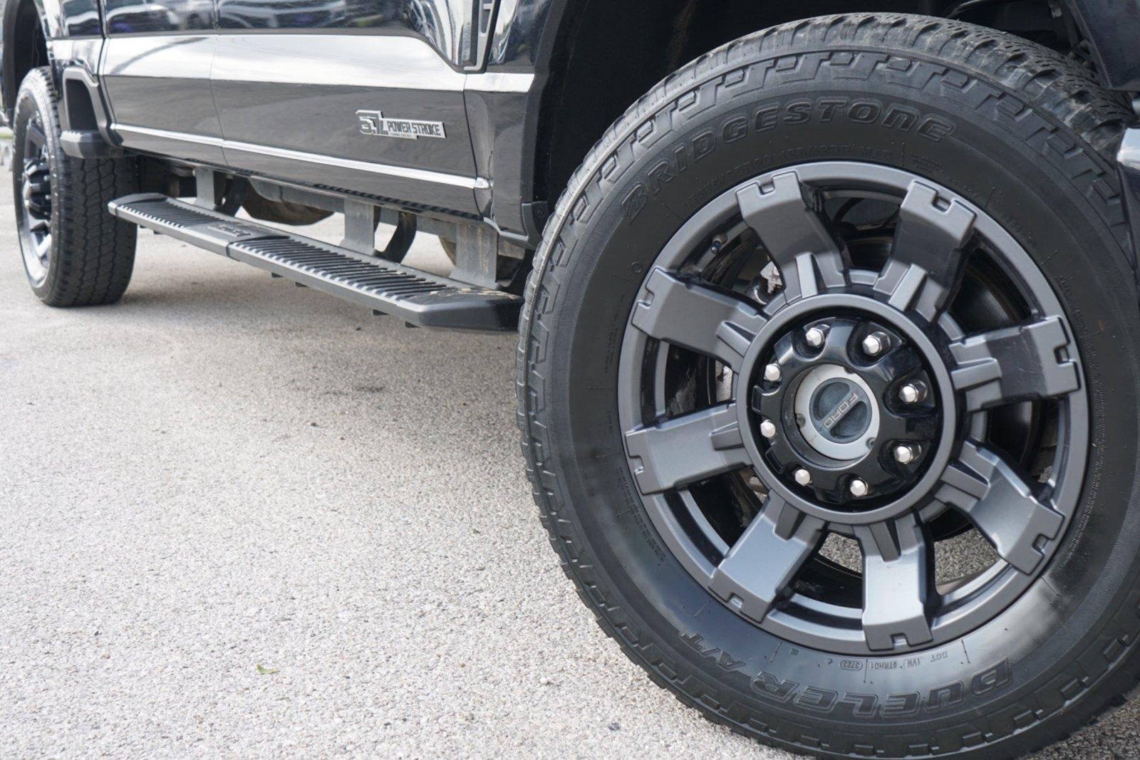 2023 Ford Super Duty F-250 Lariat