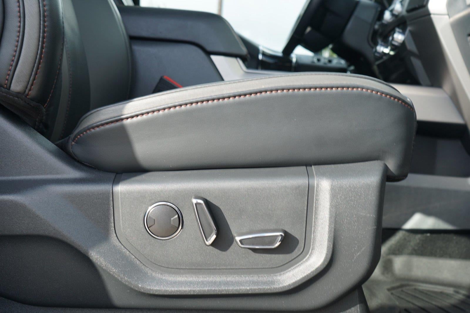 2022 Ford Super Duty F-350 Platinum
