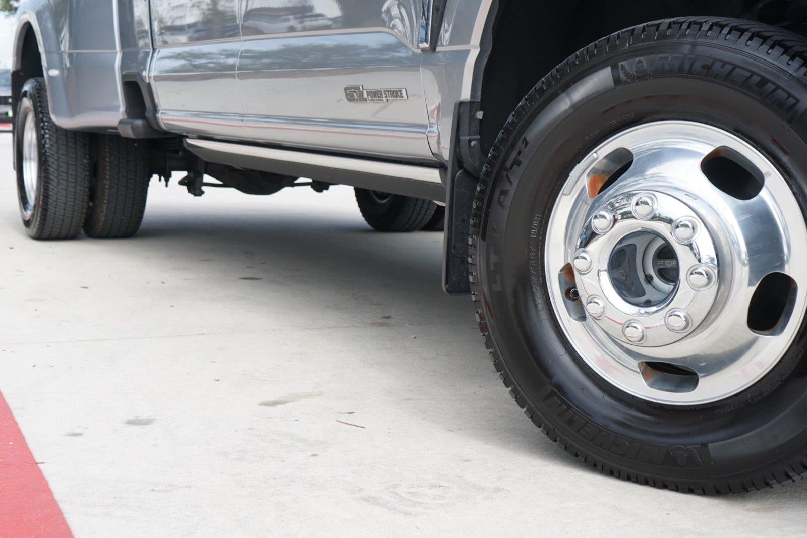2023 Ford Super Duty F-350 Lariat