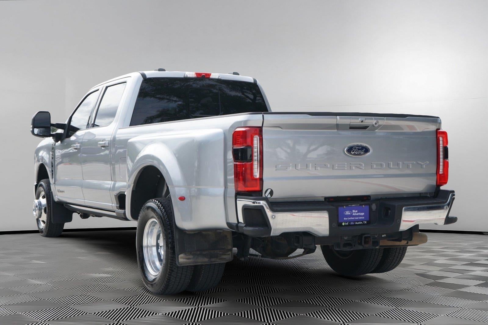 2023 Ford Super Duty F-350 Lariat