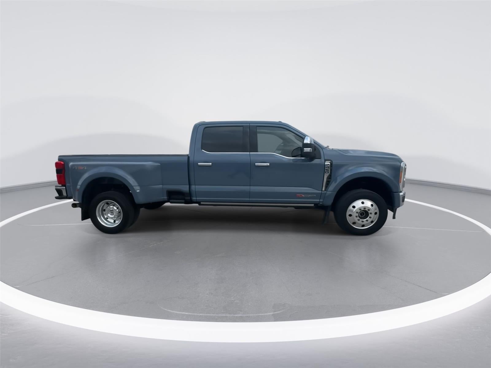 2023 Ford Super Duty F-450 Lariat