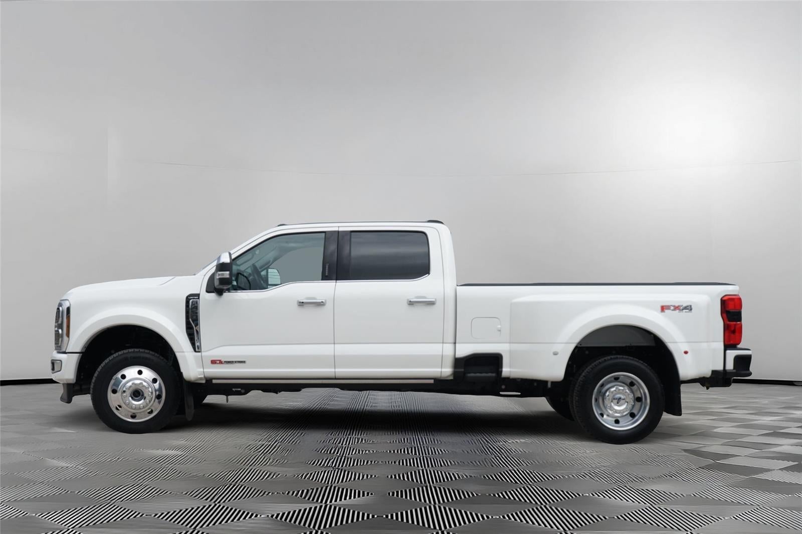 2024 Ford Super Duty F-450 Limited