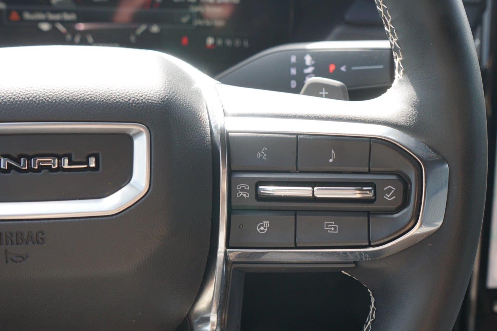 2025 GMC Acadia FWD Denali