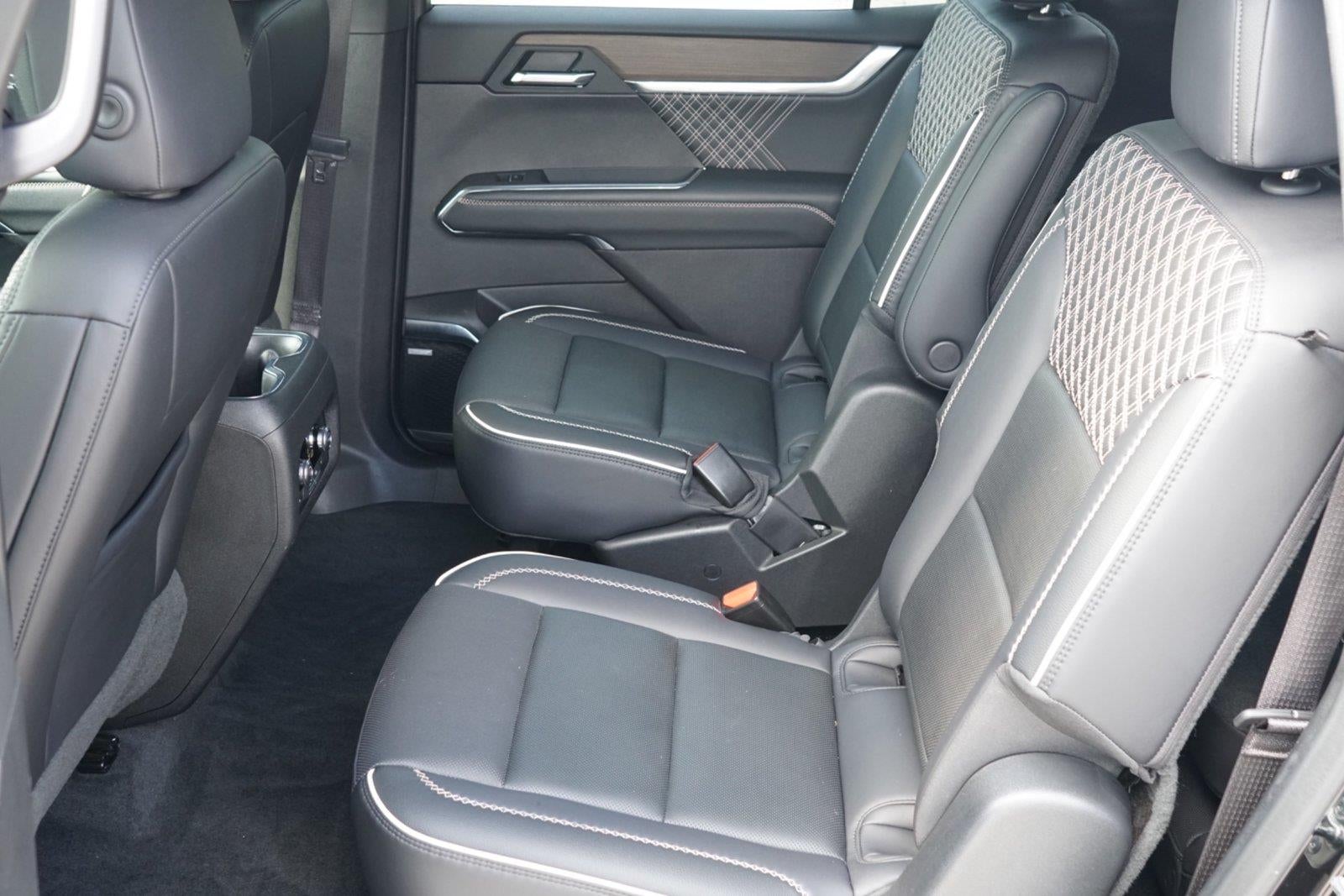 2025 GMC Acadia FWD Denali