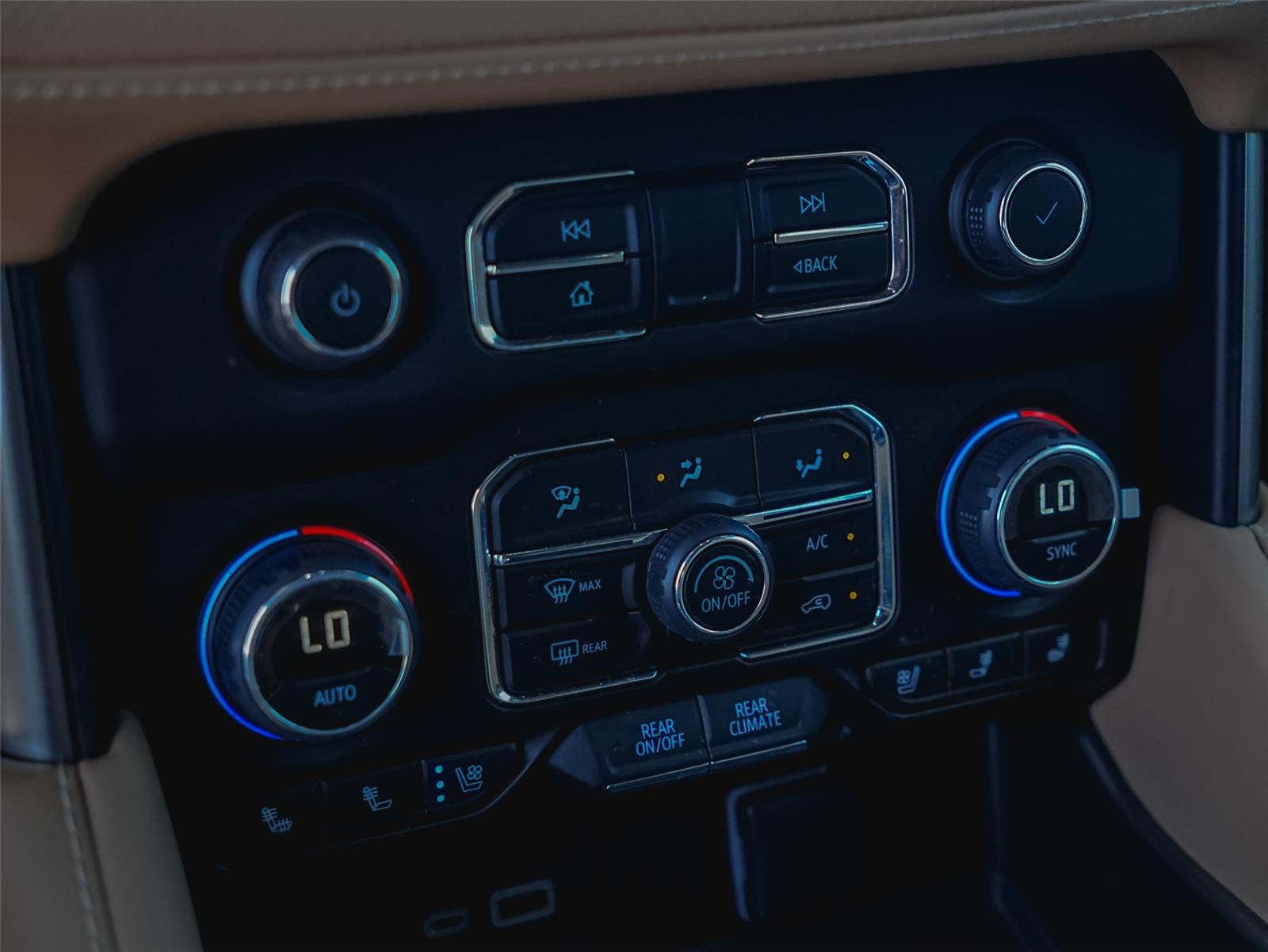 2024 Chevrolet TAHOE PREM