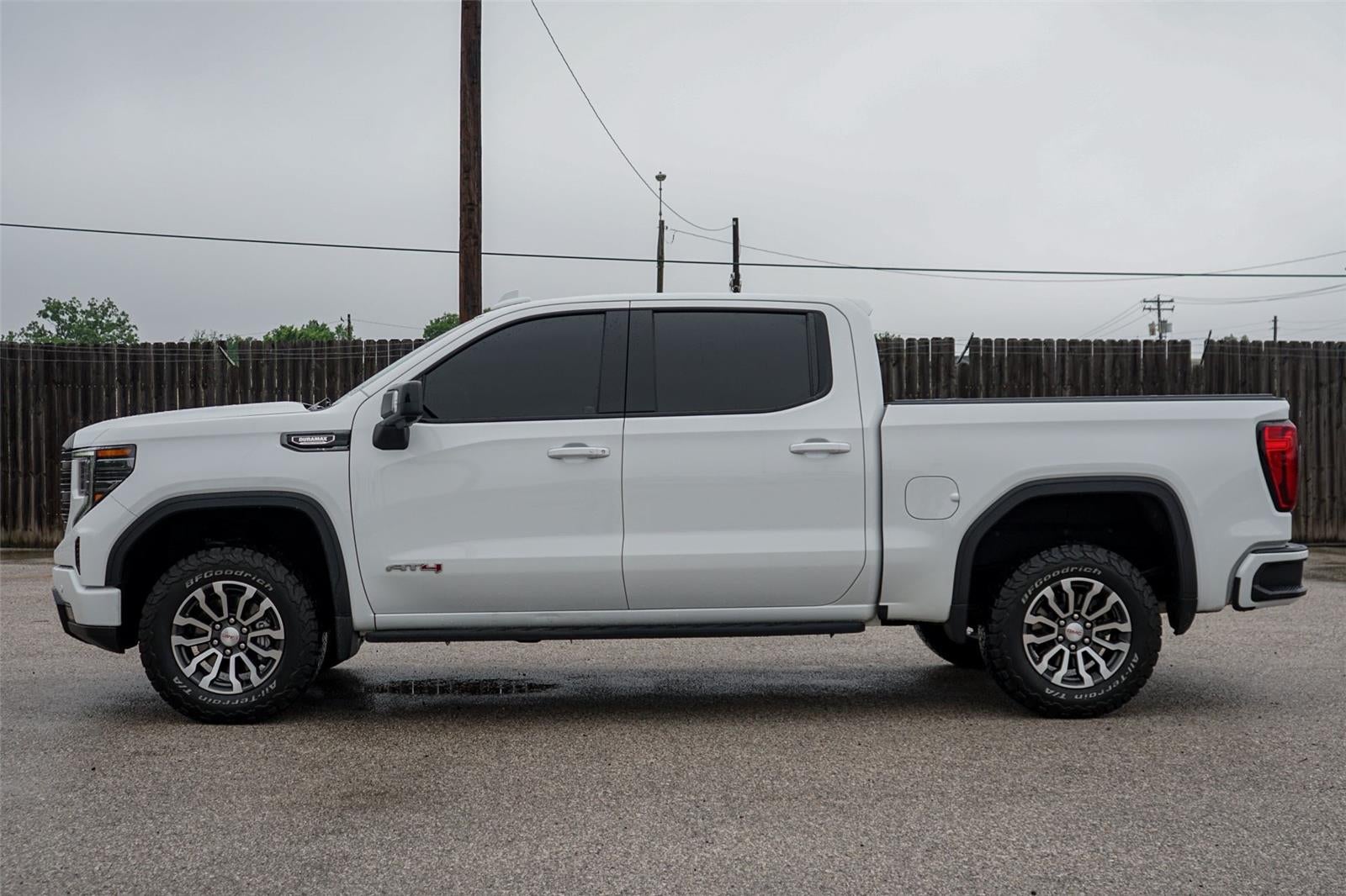 2023 GMC Sierra 1500 AT4