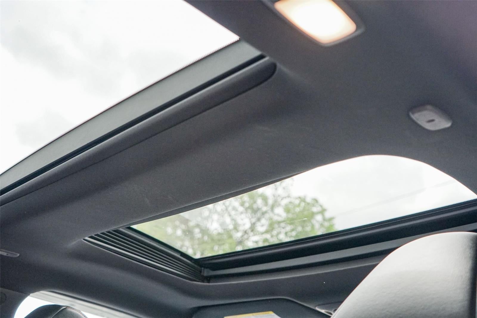 2019 Nissan Maxima SR