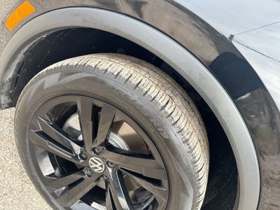 2024 Volkswagen Tiguan 2.0T SE R-Line Black